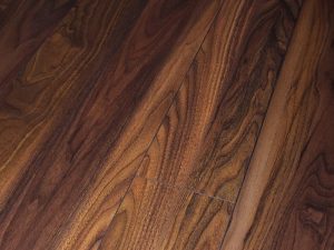 Lifestyle Plank Kinsale Walnut AC4 12mm