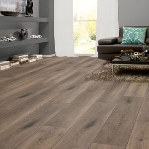 Dynamic Plus Plank Derby Oak Laminate Flooring AC4 8mm